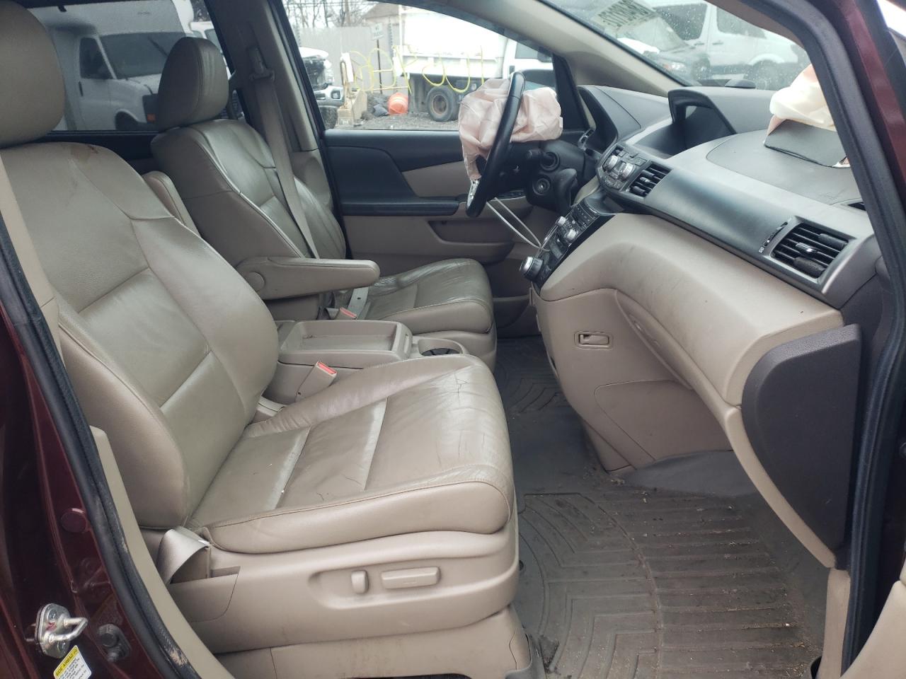 Photo 5 from auction – 2012 HONDA ODYSSEY TO with VIN 5FNRL5H99CB100084