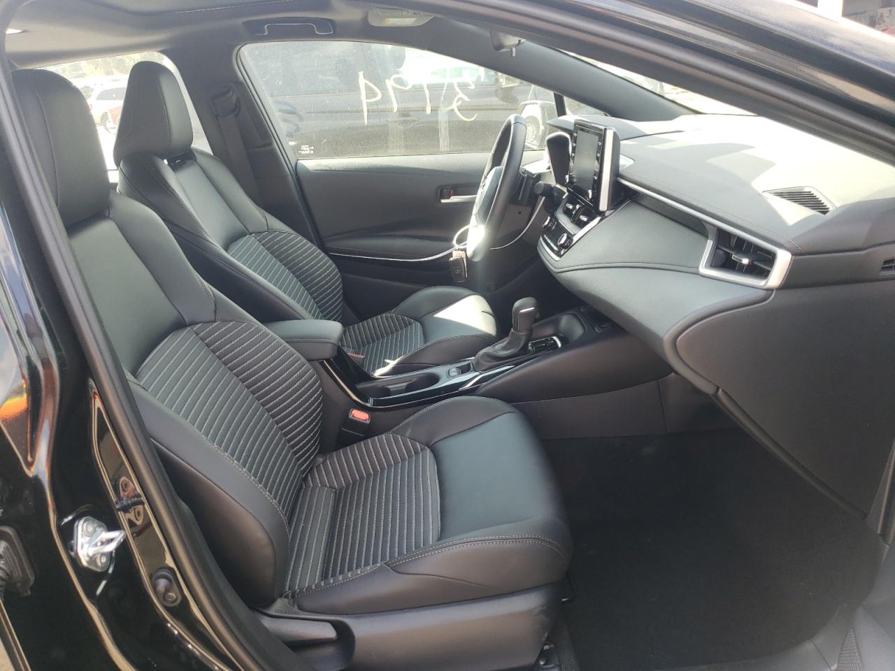 Photo 5 from auction – 2022 TOYOTA COROLLA XS with VIN 5YFT4MCE7NP101873