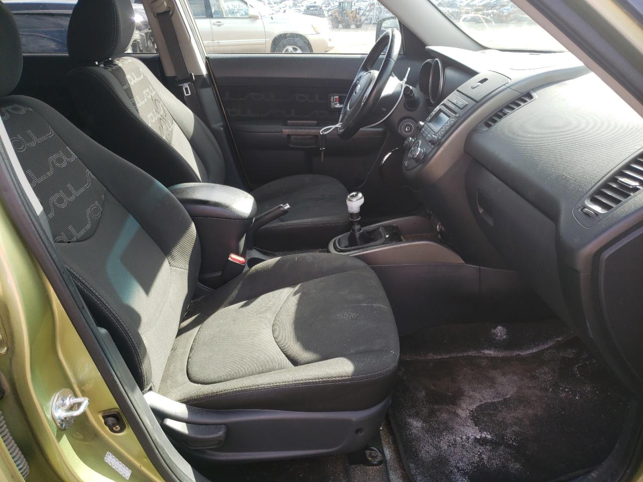 Photo 5 from auction – 2013 KIA SOUL with VIN KNDJT2A68D7599785