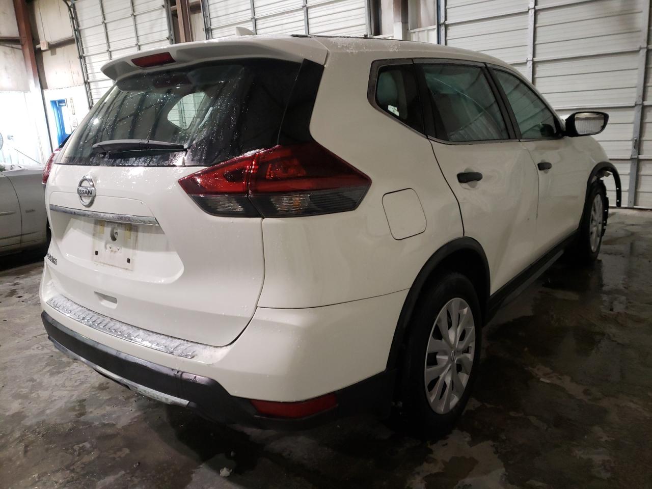 Photo 4 from auction – 2018 NISSAN ROGUE S with VIN 5N1AT2MT1JC775883