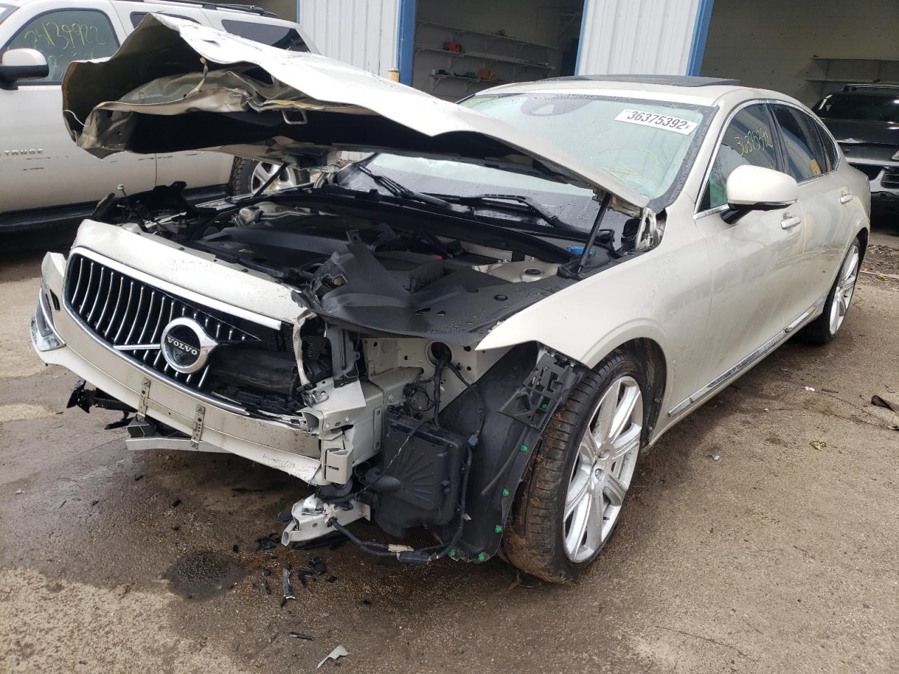 Photo 2 from auction – 2018 VOLVO S90 T6 INS with VIN LVY992ML3JP020385