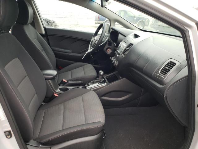 Photo 5 from auction – 2017 KIA FORTE LX with VIN 3KPFL4A78HE063046