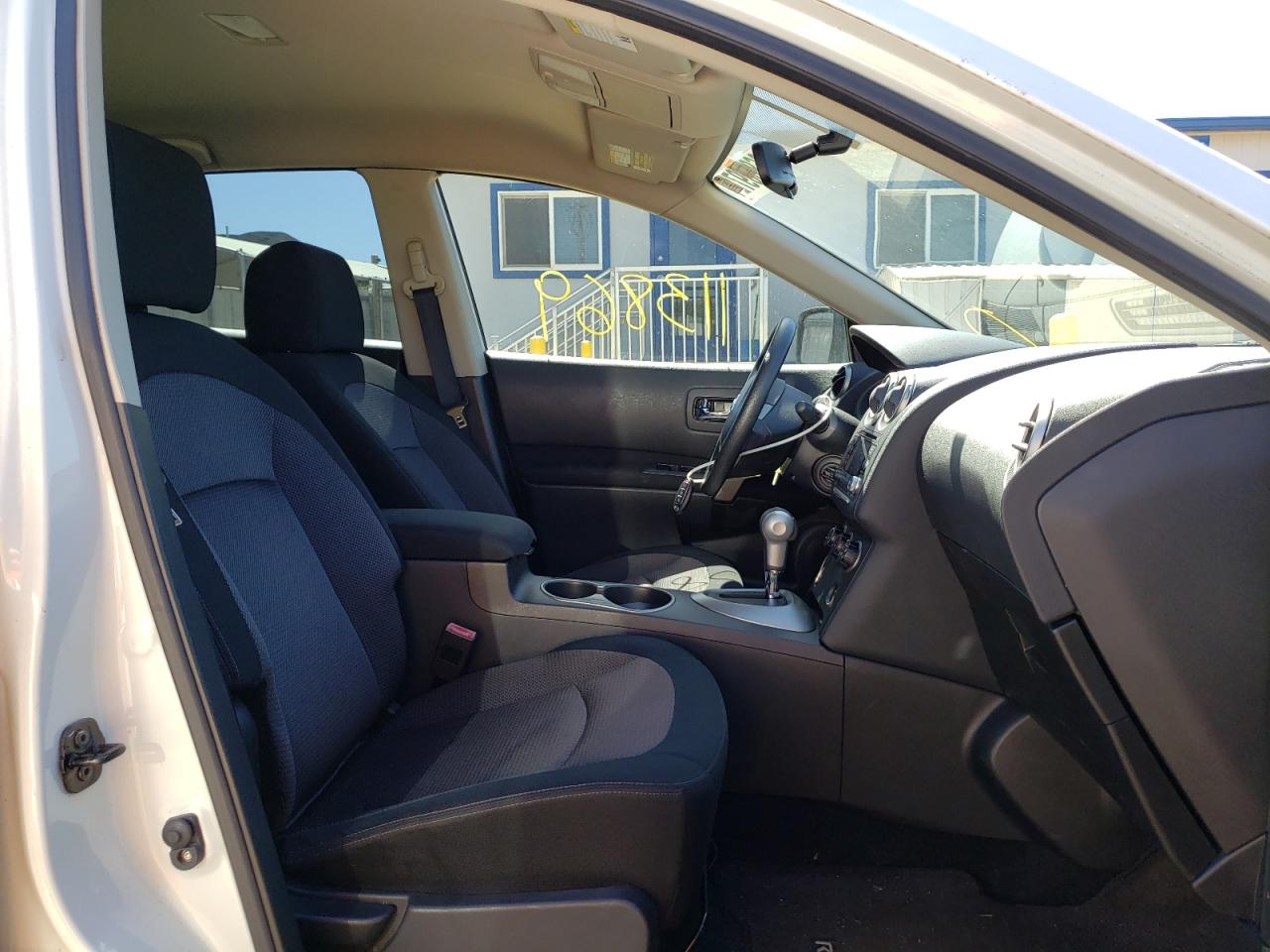 Photo 5 from auction – 2011 NISSAN ROGUE S with VIN JN8AS5MT4BW159320