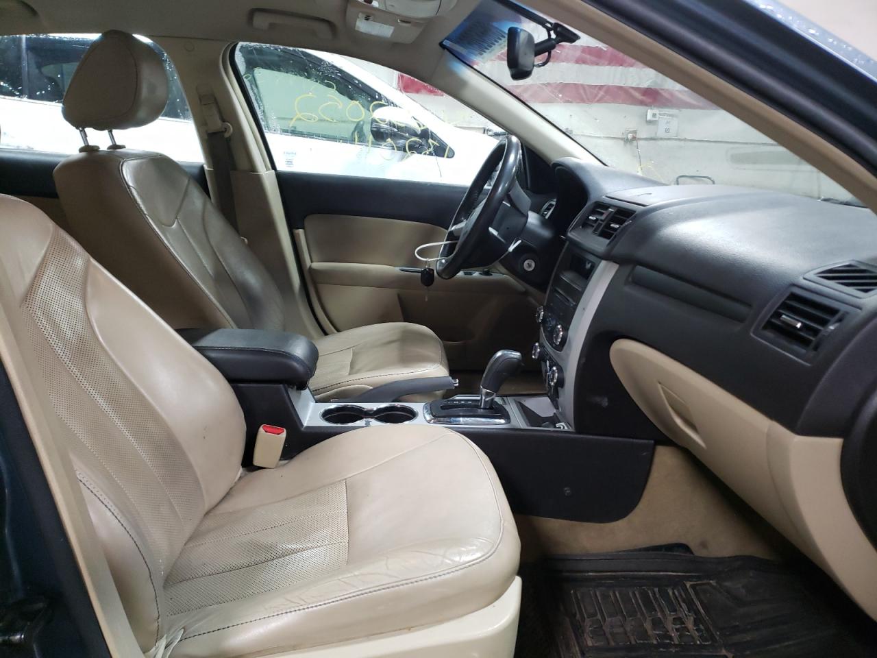 Photo 5 from auction – 2011 MERCURY MILAN PREM with VIN 3MEHM0JA8BR603939