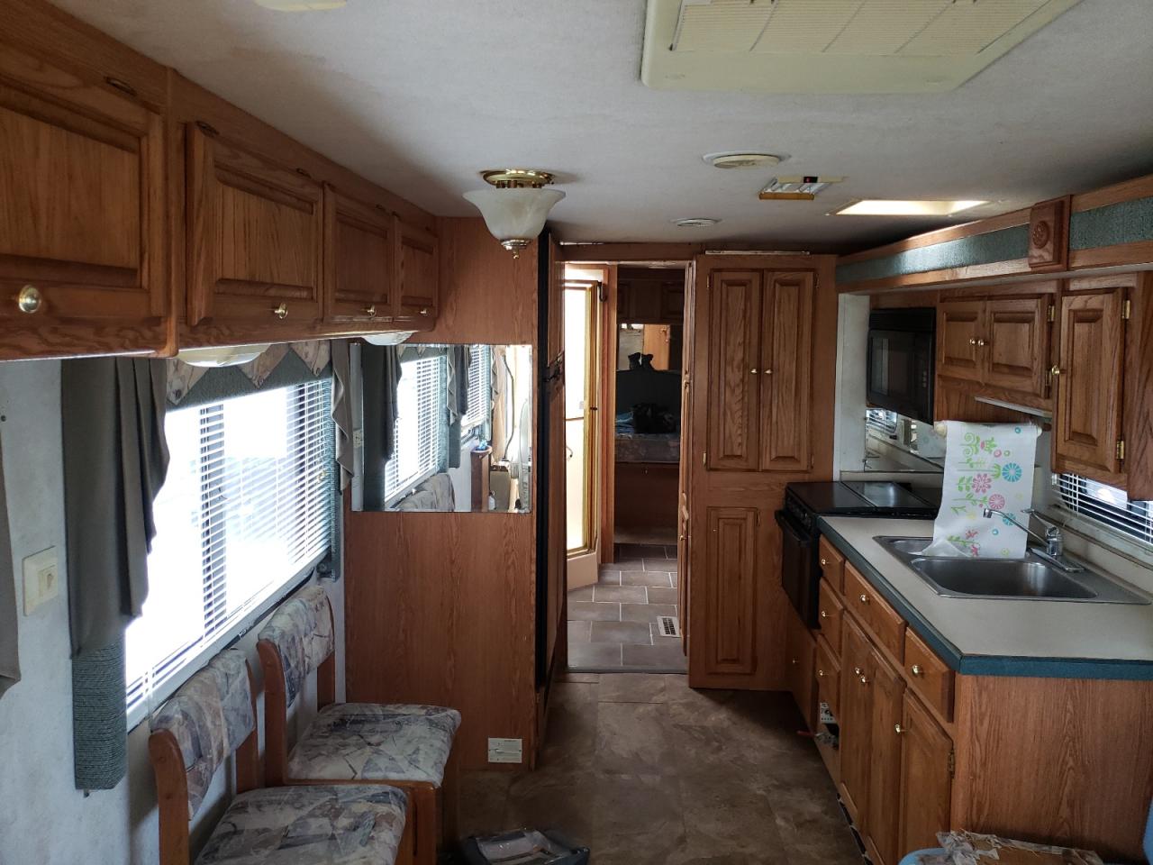 Photo 6 from auction – 2000 ROADMASTER RAIL EXECUTIVE with VIN 1RF120415Y1009972