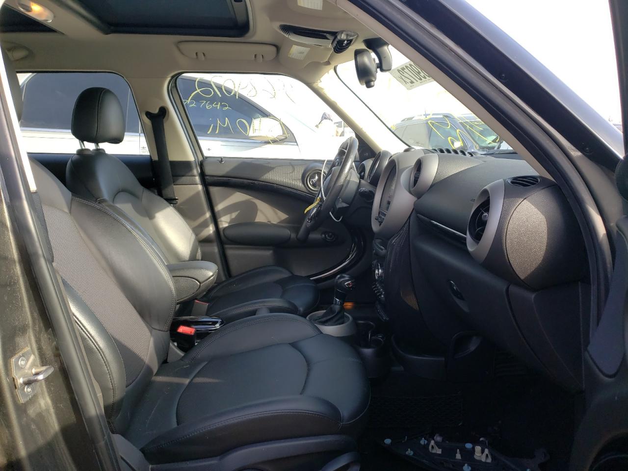 Photo 5 from auction – 2012 MINI COOPER S C with VIN WMWZC5C50CWL61570