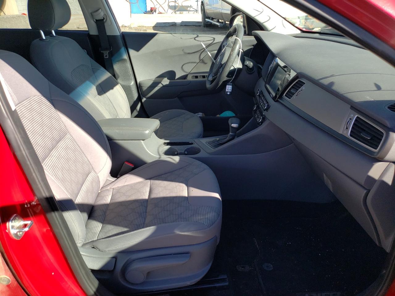 Photo 5 from auction – 2018 KIA NIRO FE with VIN KNDCB3LC5J5154920