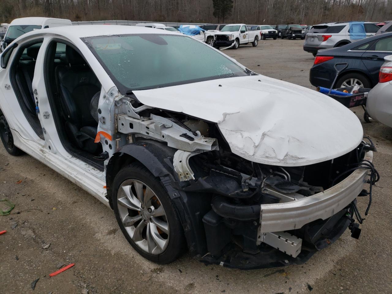 Photo 9 from auction – 2015 CHRYSLER 200 S with VIN 1C3CCCBB5FN713271