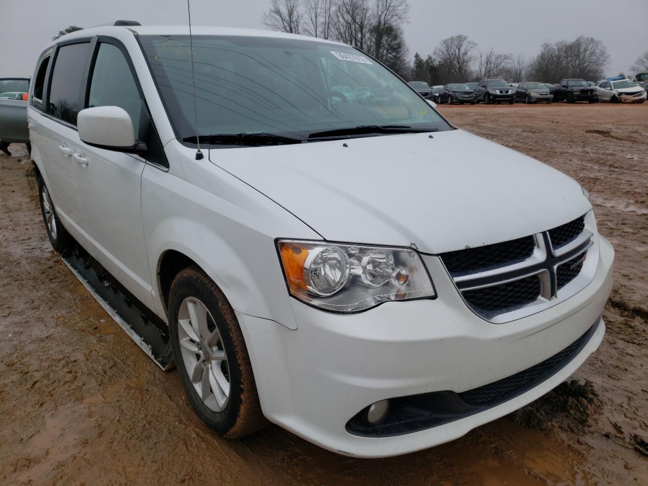 DODGE GRAND CARA 2018 with VIN 2C4RDGCG1JR209462 - Photo from auction