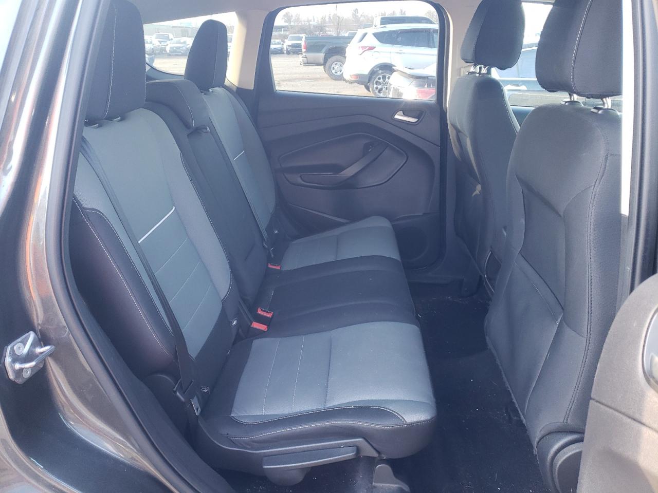Photo 6 from auction – 2015 FORD ESCAPE SE with VIN 1FMCU9GX7FUB65632