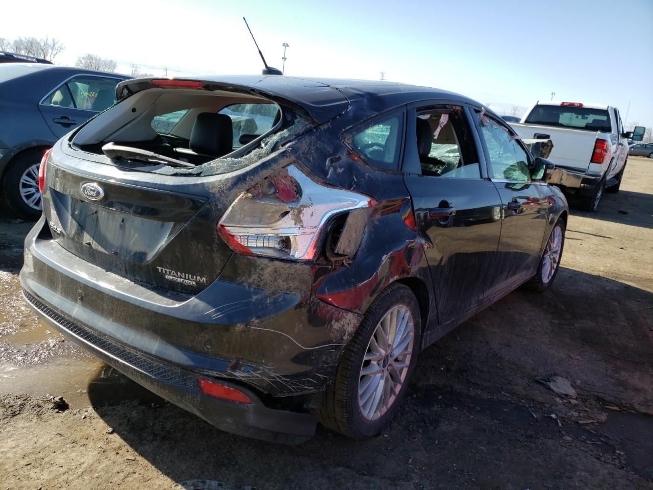 Photo 4 from auction – 2013 FORD FOCUS TITA with VIN 1FADP3N25DL316657