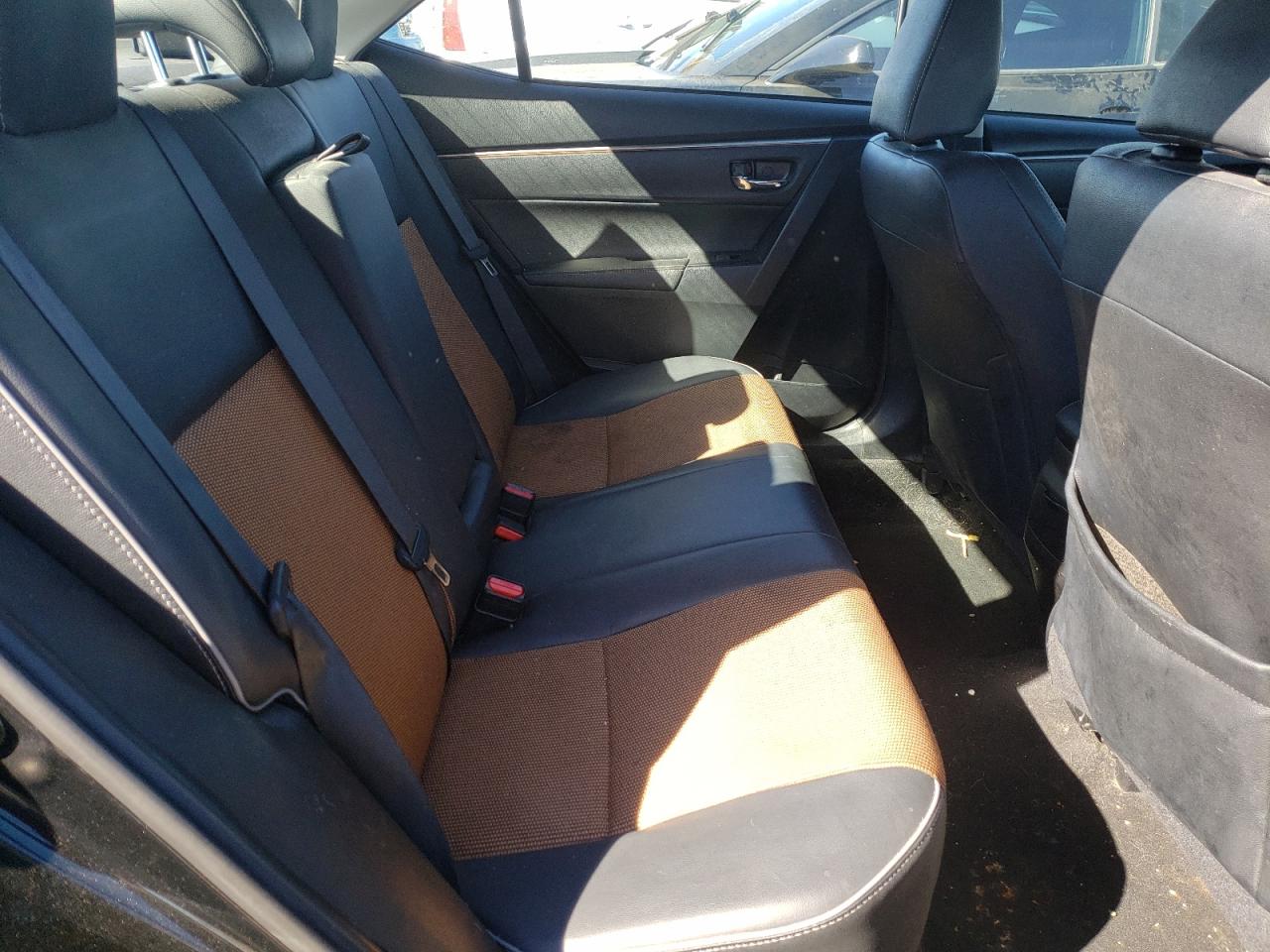 Photo 6 from auction – 2015 TOYOTA COROLLA L with VIN 5YFBURHE5FP332595