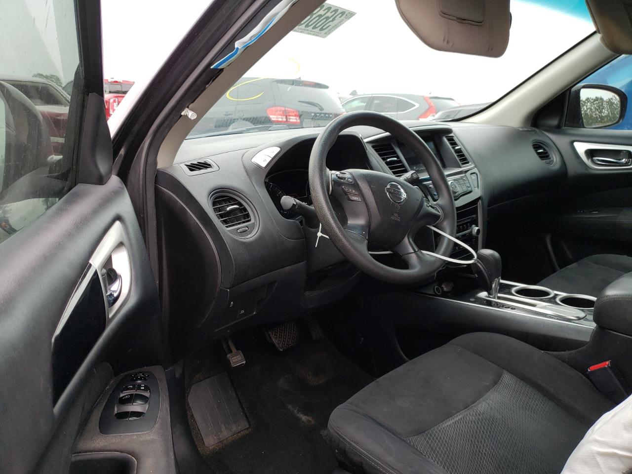 Photo 9 from auction – 2014 NISSAN PATHFINDER with VIN 5N1AR2MN1EC711350