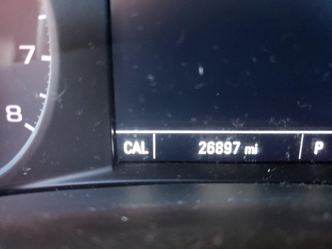 Photo 8 from auction – 2018 CHEVROLET EQUINOX LT with VIN 2GNAXKEX7J6204697