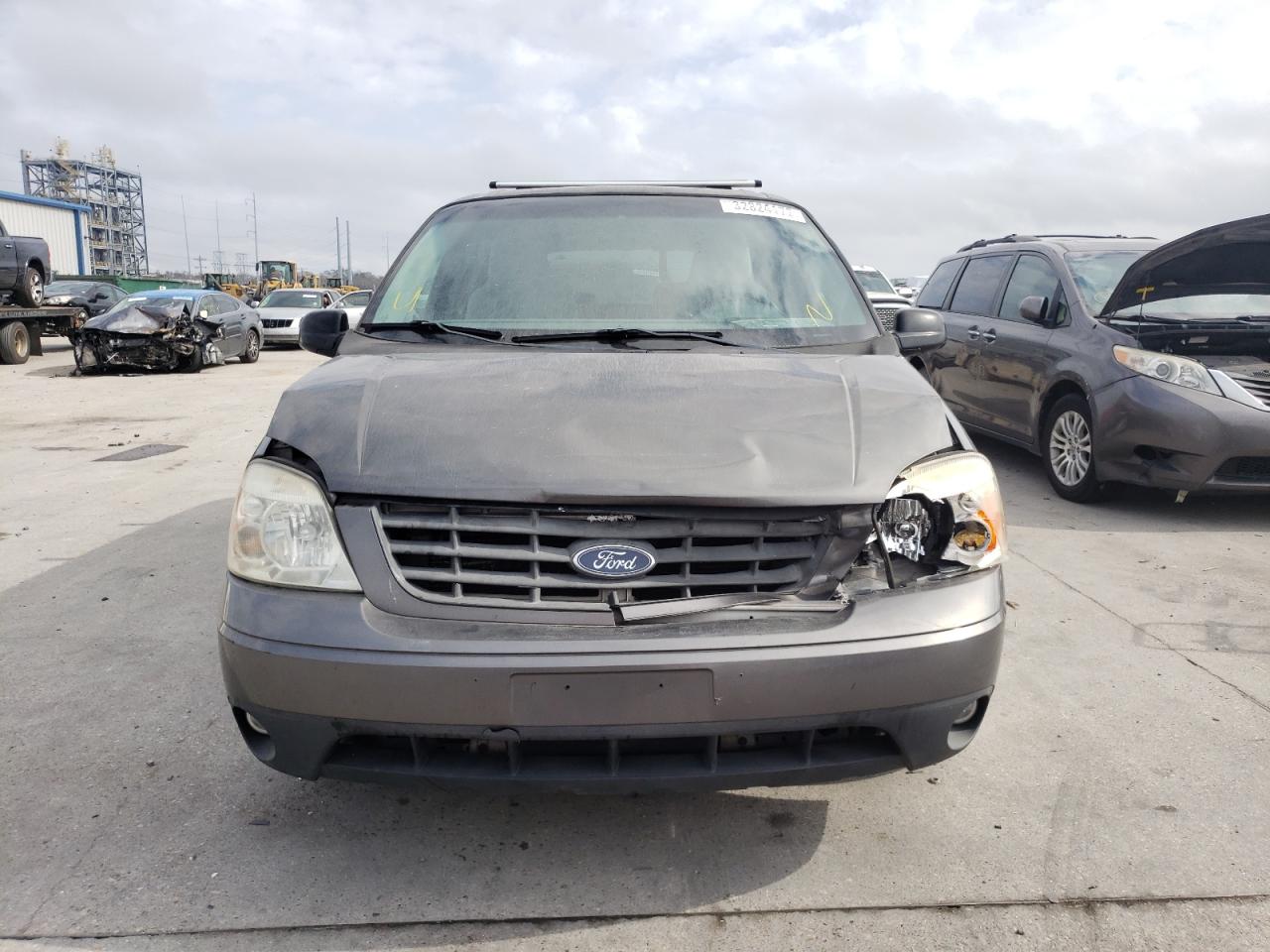 Photo 9 from auction – 2005 FORD FREESTAR S with VIN 2FMZA57635BA87647