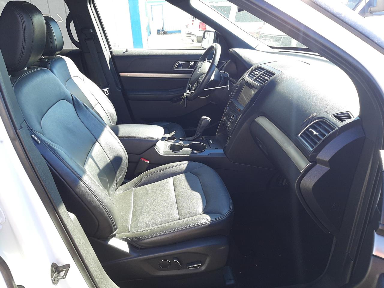 Photo 5 from auction – 2018 FORD EXPLORER X with VIN 1FM5K7D81JGB56786