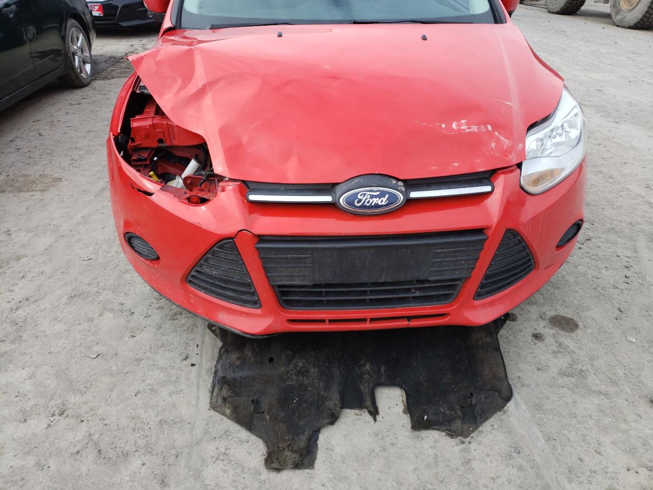 Photo 9 from auction – 2014 FORD FOCUS SE with VIN 1FADP3F29EL364193