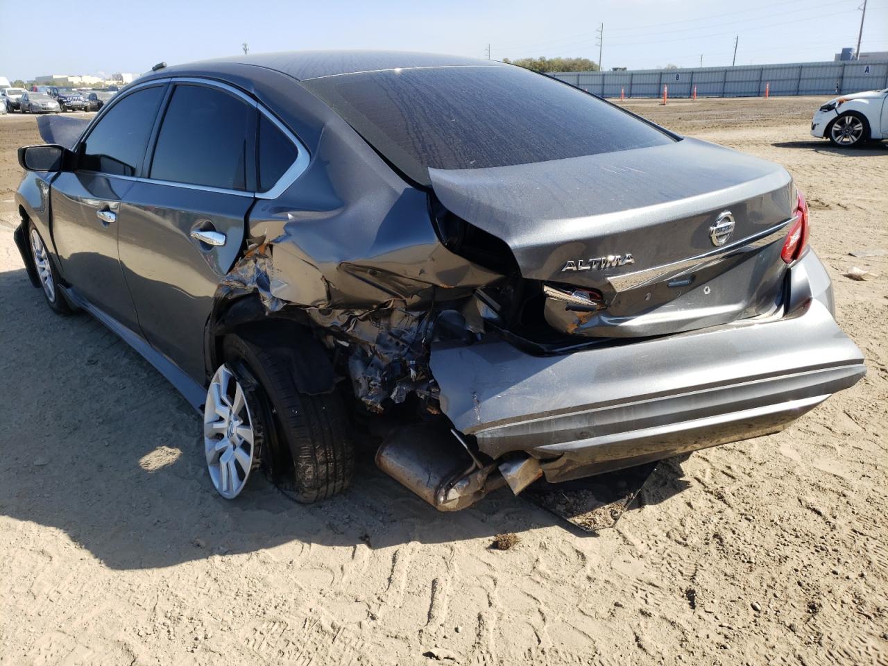 Photo 3 from auction – 2017 NISSAN ALTIMA 2.5 with VIN 1N4AL3AP1HC475990