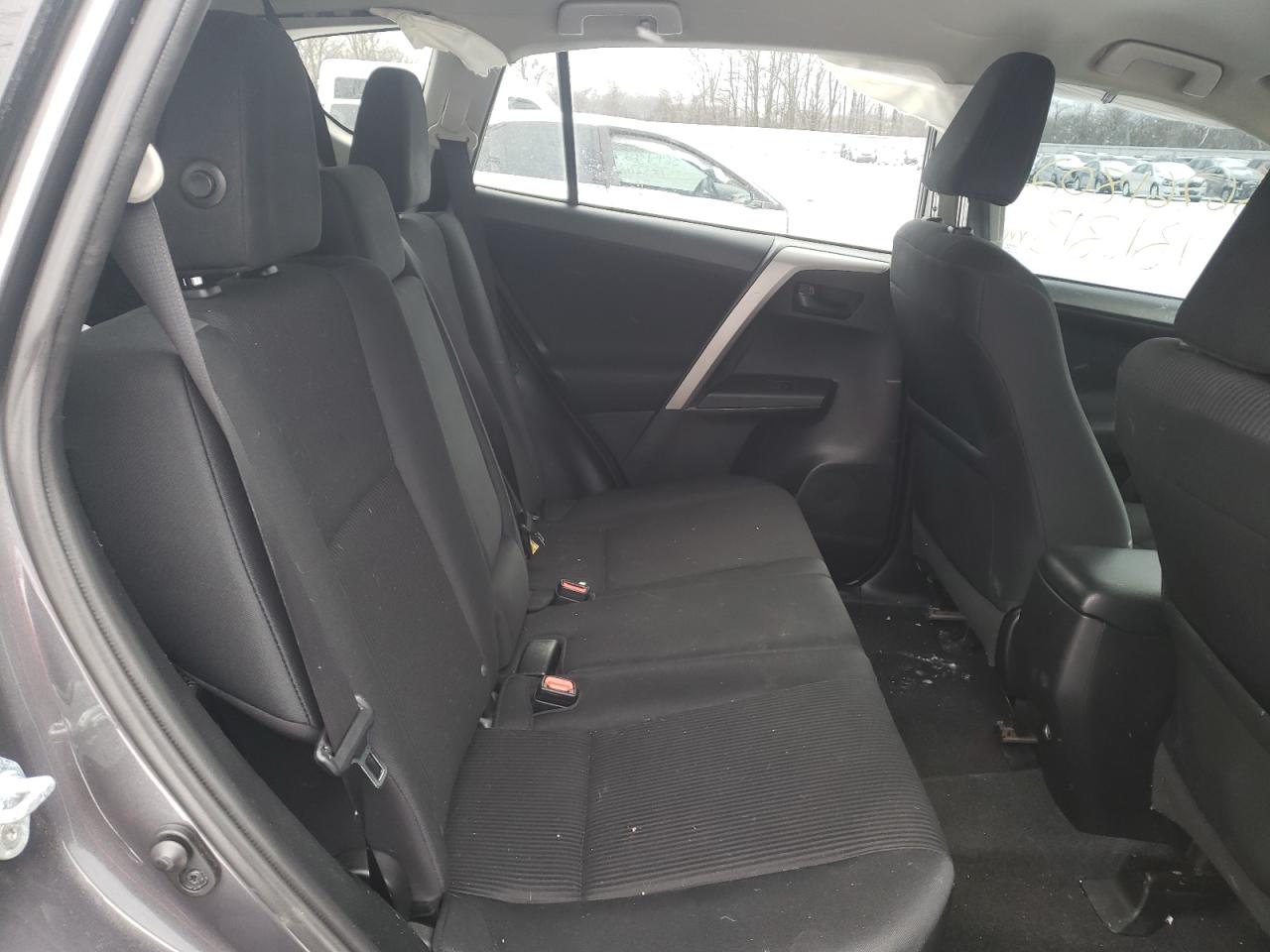 Photo 6 from auction – 2016 TOYOTA RAV4 LE with VIN 2T3BFREV6GW479160