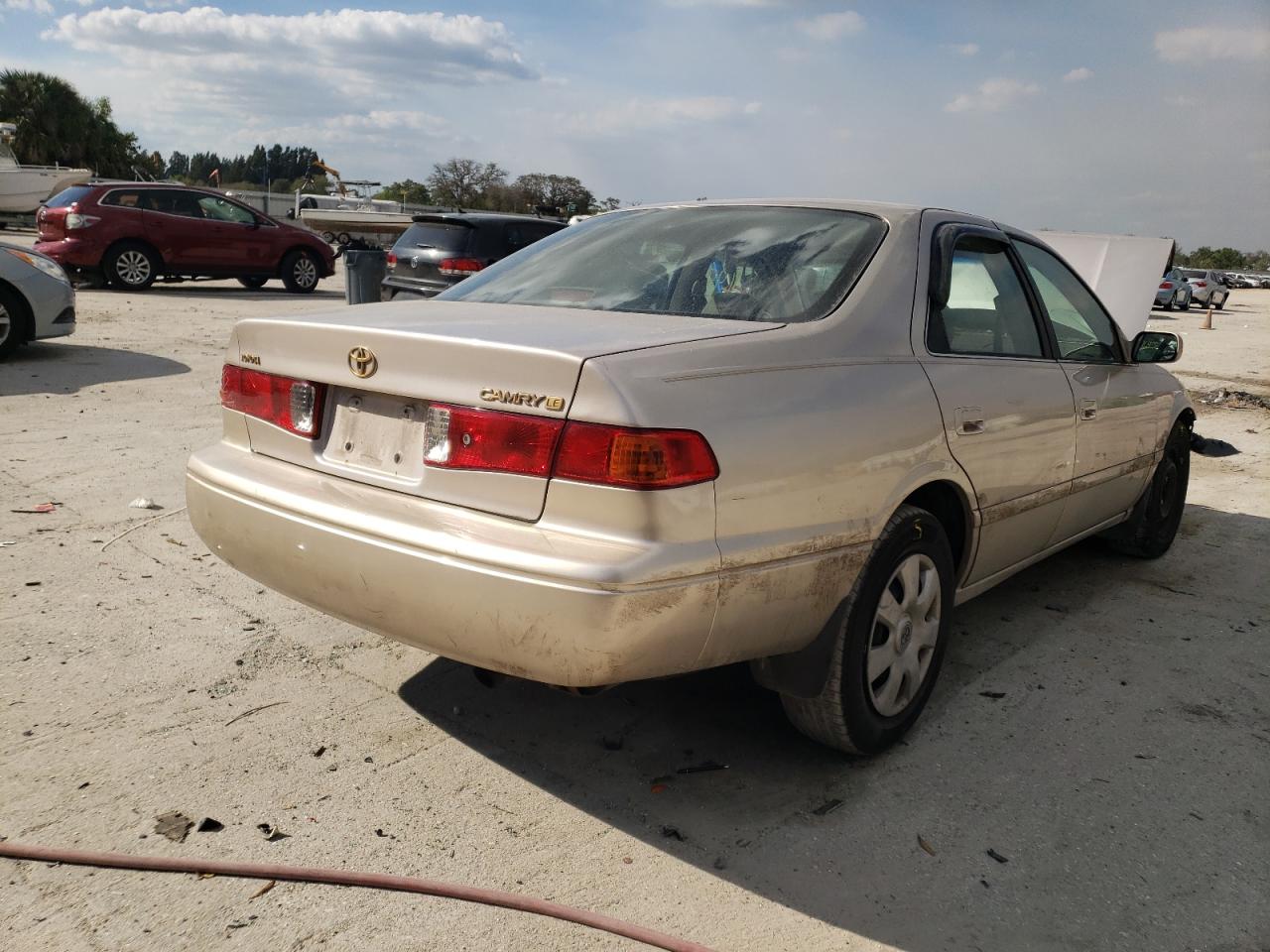 Photo 4 from auction – 2000 TOYOTA CAMRY CE with VIN 4T1BG22K3YU733979