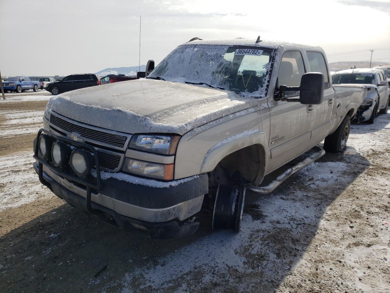 Photo 2 from auction – 2006 CHEVROLET SILVERADO with VIN 1GCHK23276F128604