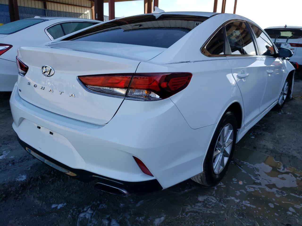 Photo 4 from auction – 2019 HYUNDAI SONATA SE with VIN 5NPE24AF2KH731920