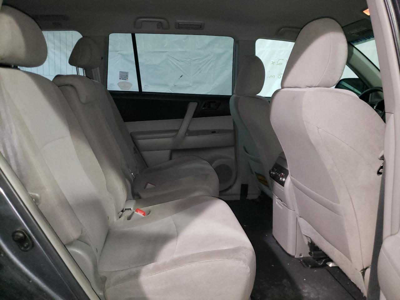 Photo 6 from auction – 2013 TOYOTA HIGHLANDER with VIN 5TDBK3EH3DS263461