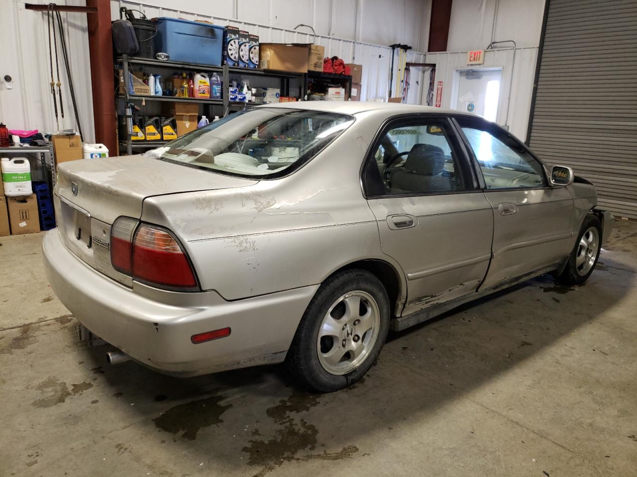Photo 4 from auction – 1997 HONDA ACCORD SE with VIN 1HGCD5609VA165912