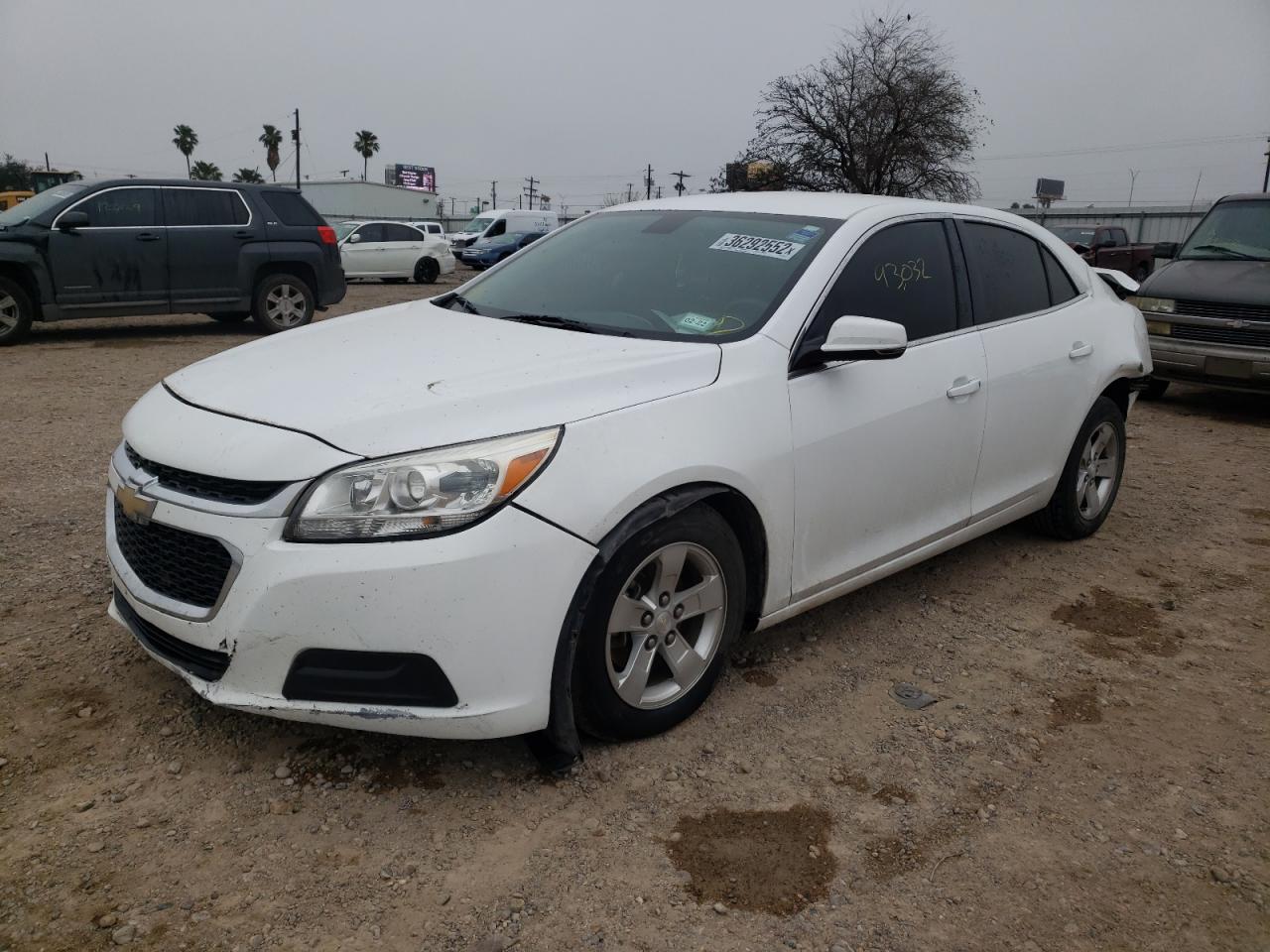 Photo 2 from auction – 2015 CHEVROLET MALIBU 1LT with VIN 1G11C5SL4FF317388