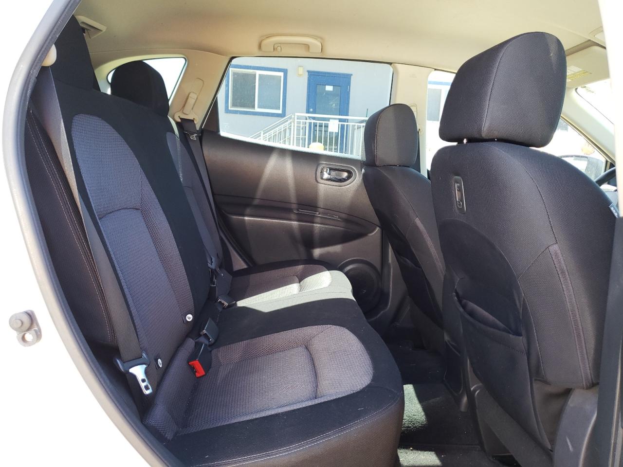 Photo 6 from auction – 2011 NISSAN ROGUE S with VIN JN8AS5MT4BW159320