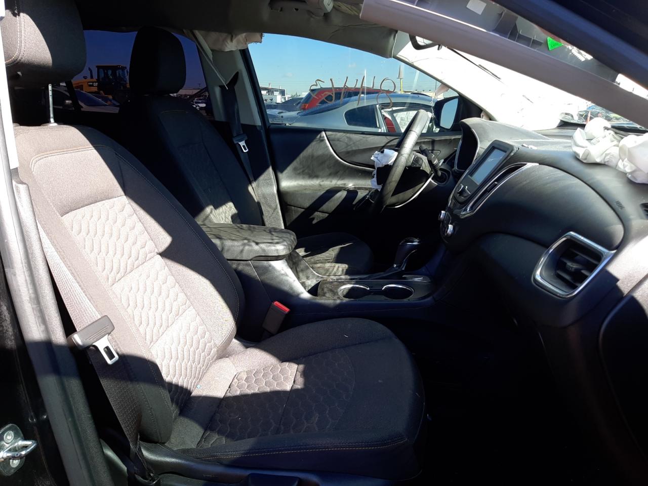 Photo 5 from auction – 2018 CHEVROLET EQUINOX LT with VIN 2GNAXJEVXJ6231403