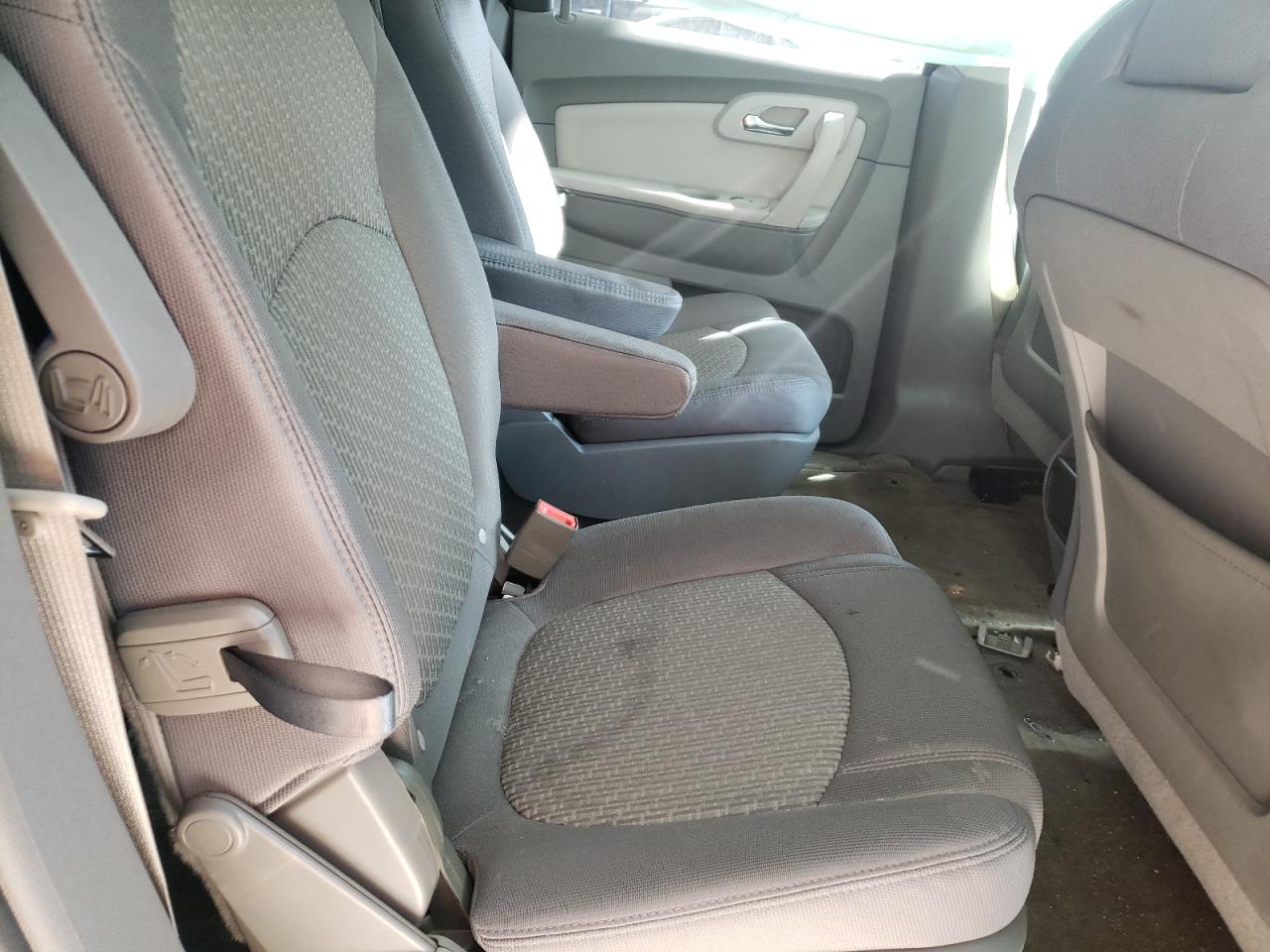 Photo 6 from auction – 2011 CHEVROLET TRAVERSE L with VIN 1GNKVGED4BJ236329