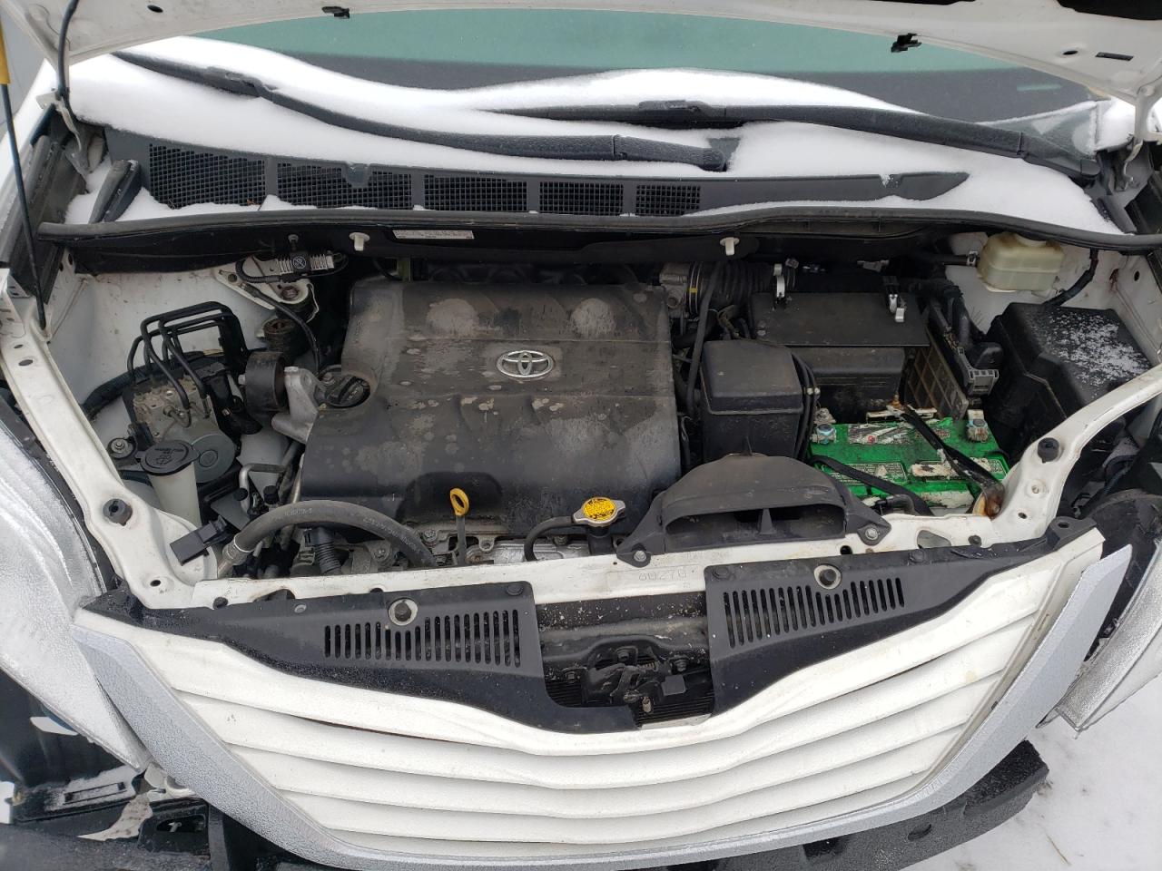 Photo 7 from auction – 2015 TOYOTA SIENNA LE with VIN 5TDKK3DC0FS587394