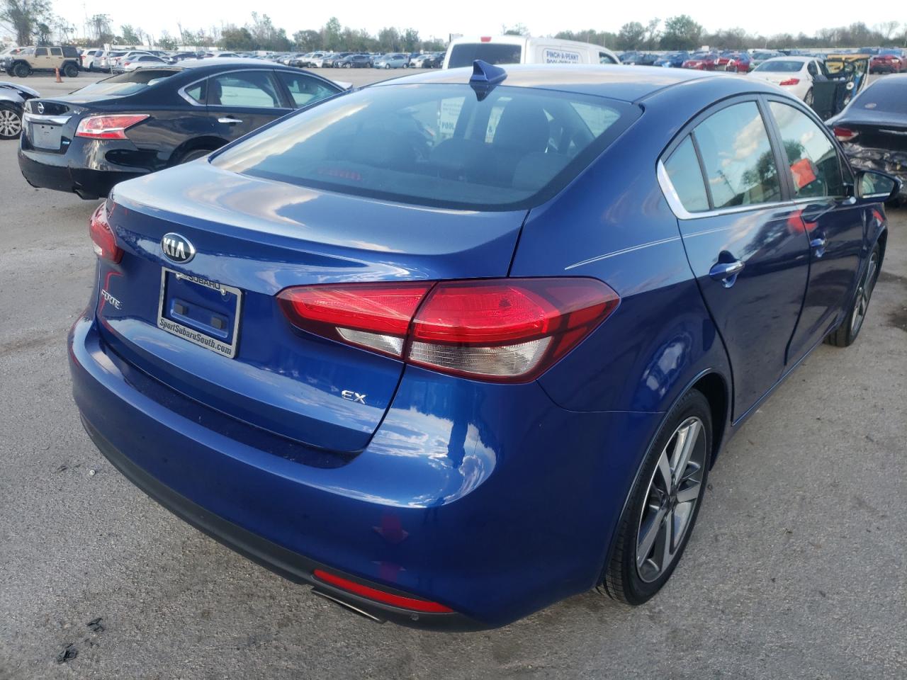 Photo 4 from auction – 2018 KIA FORTE EX with VIN 3KPFL4A84JE165815