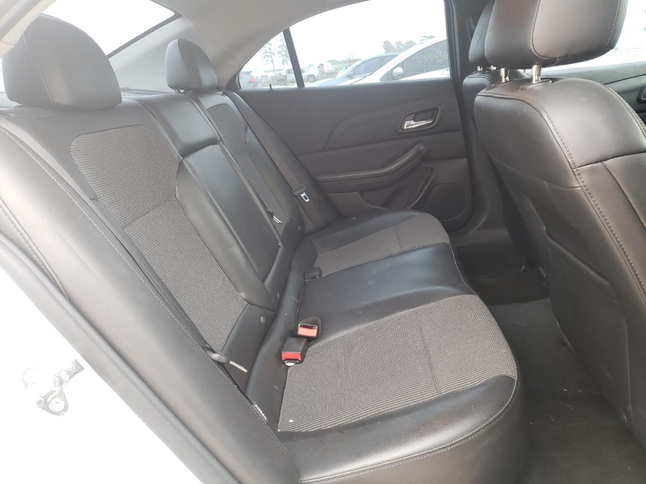 Photo 6 from auction – 2015 CHEVROLET MALIBU 2LT with VIN 1G11D5SL7FF240206