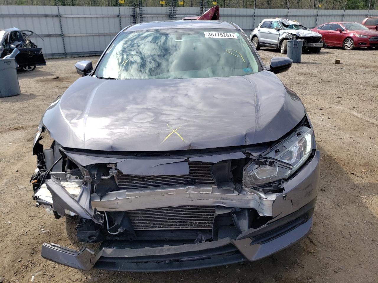 Photo 7 from auction – 2017 HONDA CIVIC EX with VIN 19XFC2F77HE026163