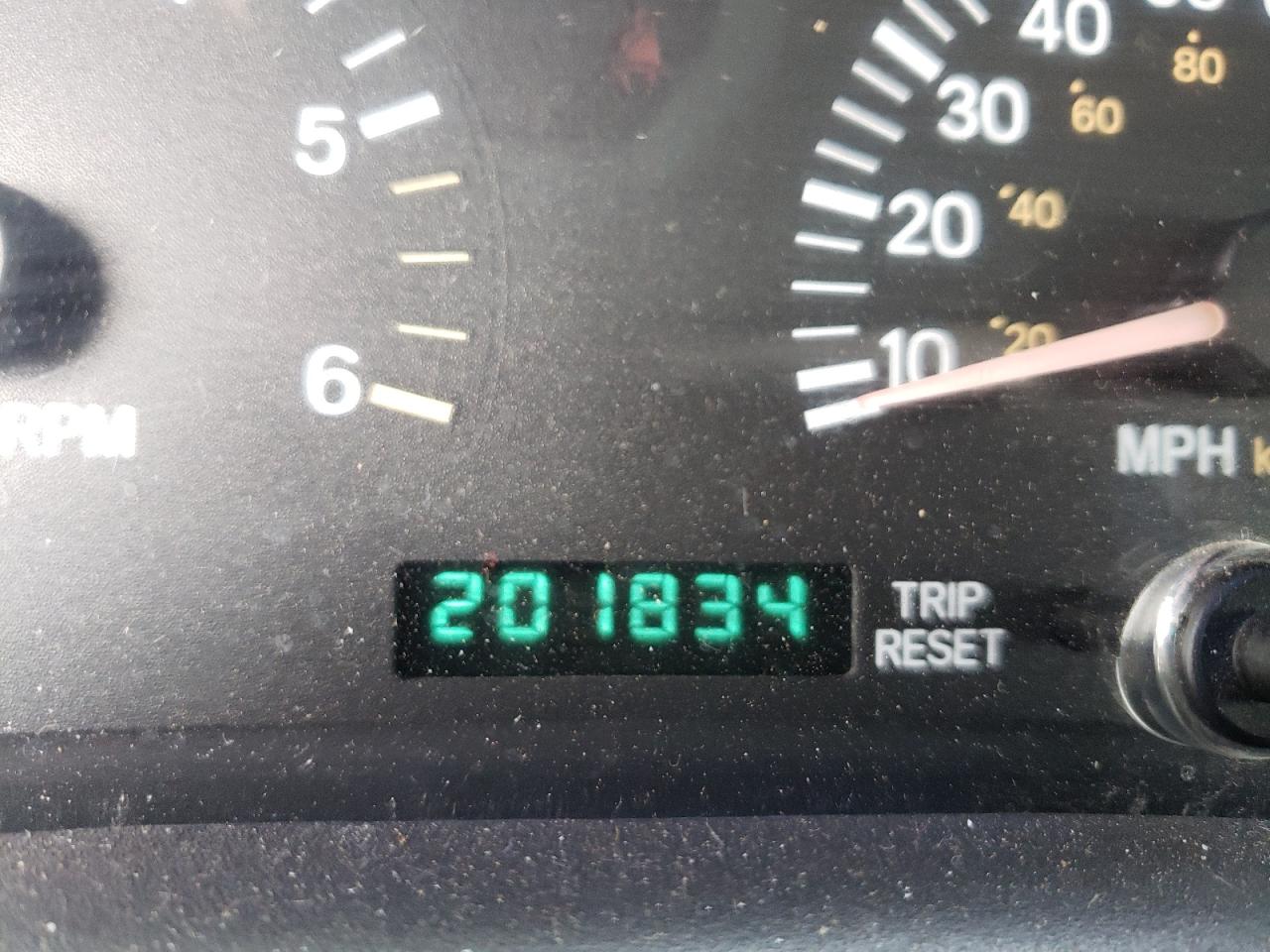 Photo 8 from auction – 2000 JEEP CHEROKEE S with VIN 1J4FF48S8YL174067