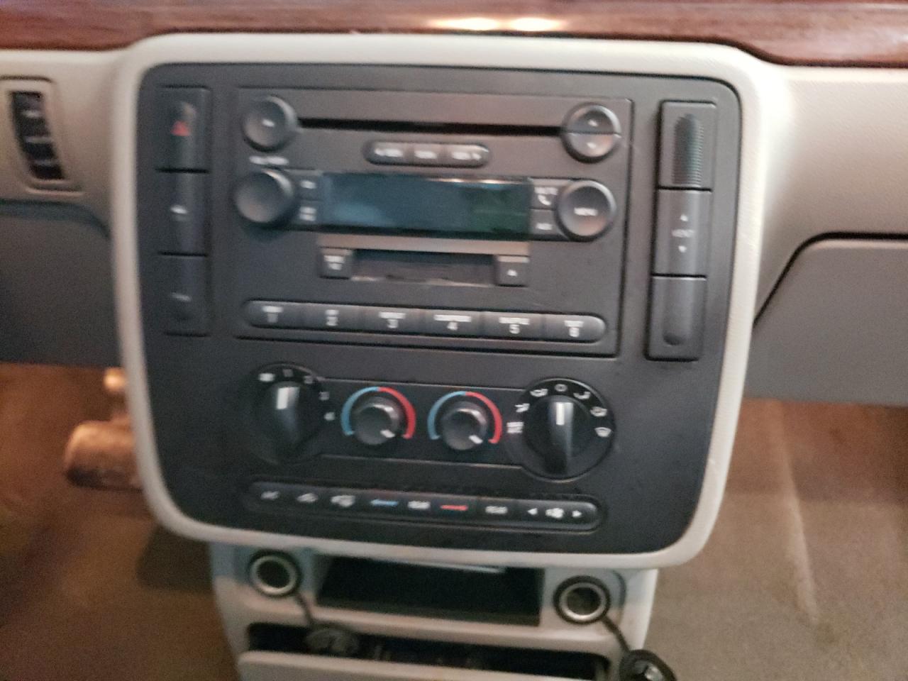 Photo 9 from auction – 2004 FORD FREESTAR S with VIN 2FMZA52274BA16308