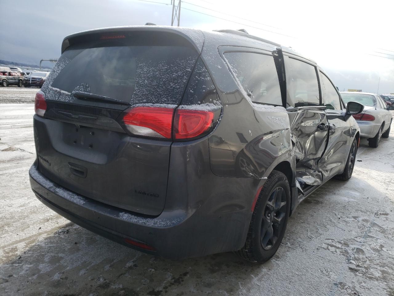 Photo 4 from auction – 2019 CHRYSLER PACIFICA L with VIN 2C4RC1GG5KR667730