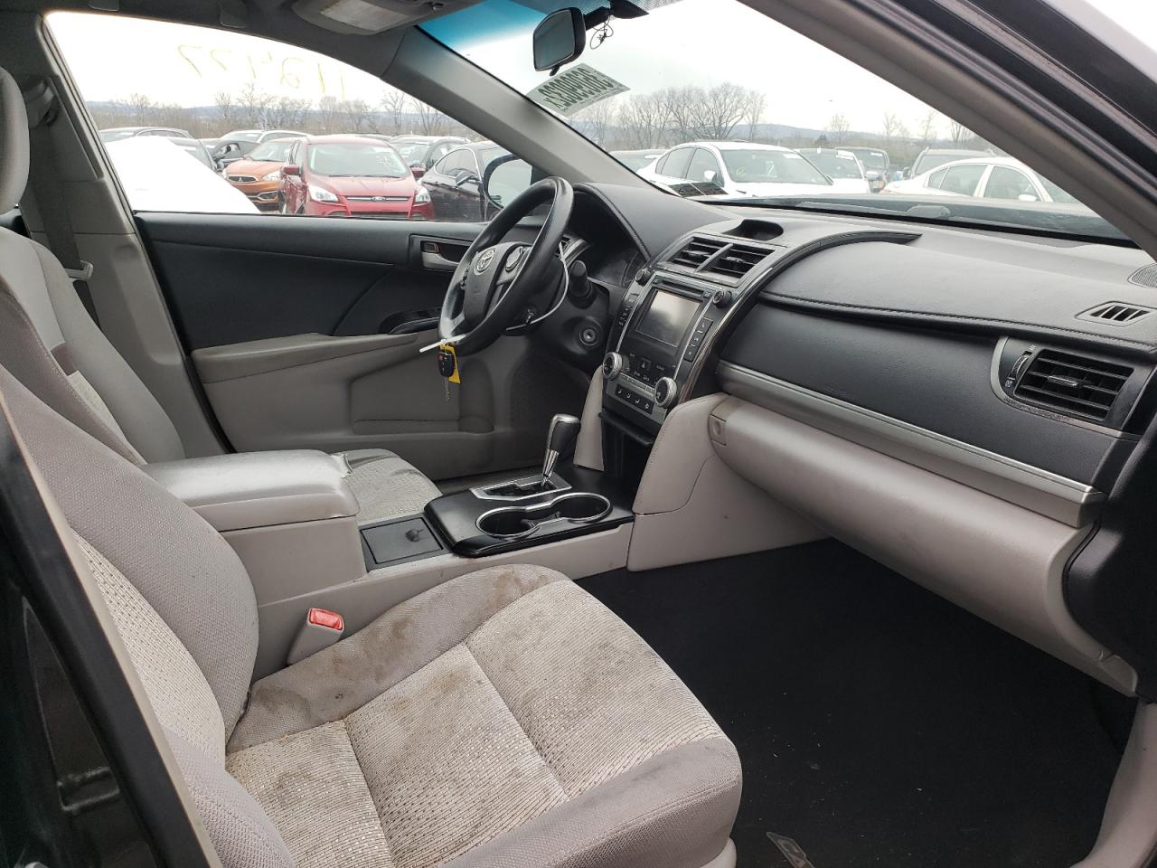 Photo 5 from auction – 2014 TOYOTA CAMRY L with VIN 4T4BF1FK5ER372375