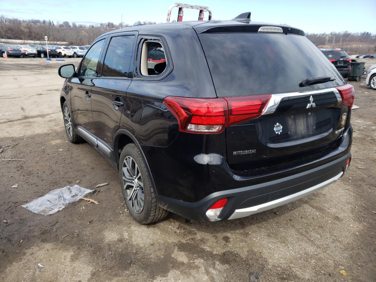 Photo 3 from auction – 2017 MITSUBISHI OUTLANDER with VIN JA4AZ2A33HZ058104