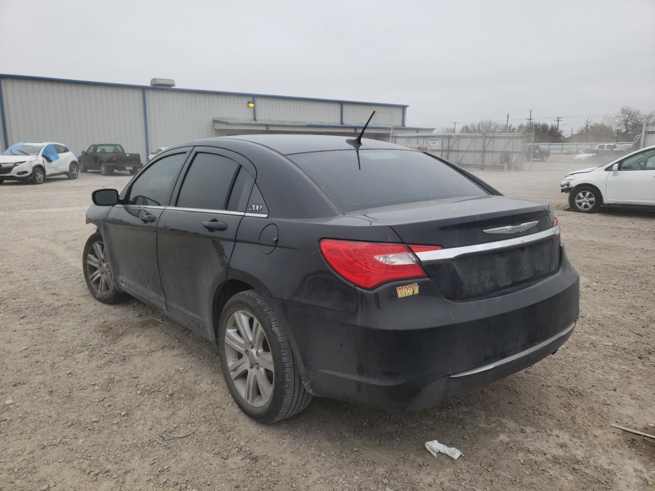 Photo 3 from auction – 2013 CHRYSLER 200 LX with VIN 1C3CCBAB6DN686932