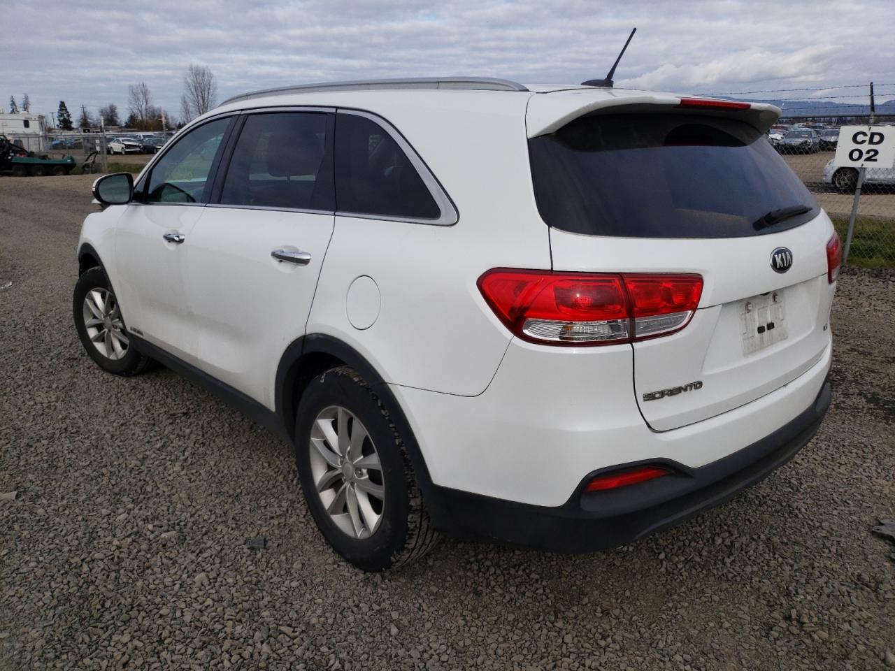 Photo 3 from auction – 2017 KIA SORENTO LX with VIN 5XYPGDA56HG330064