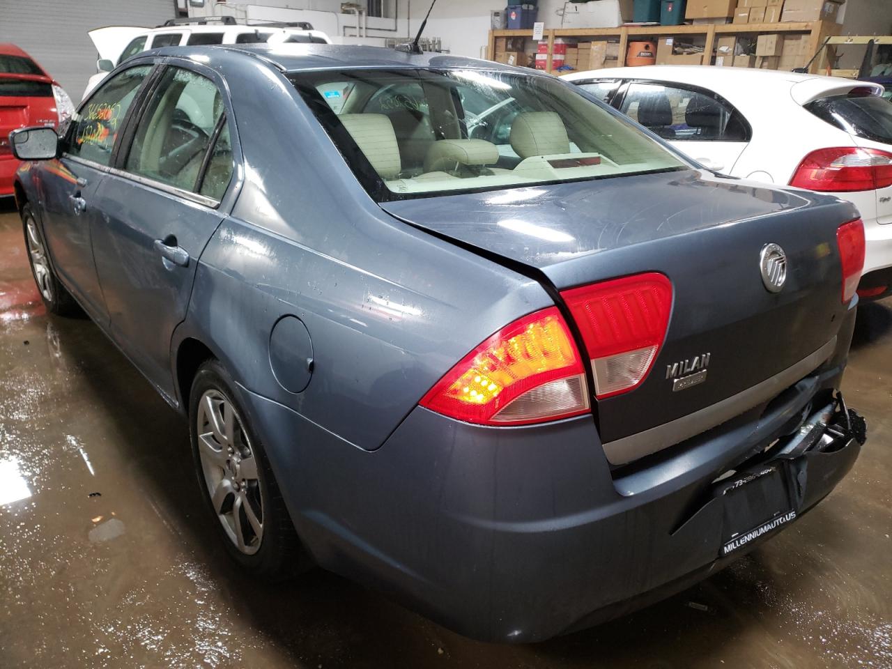 Photo 3 from auction – 2011 MERCURY MILAN PREM with VIN 3MEHM0JA8BR603939