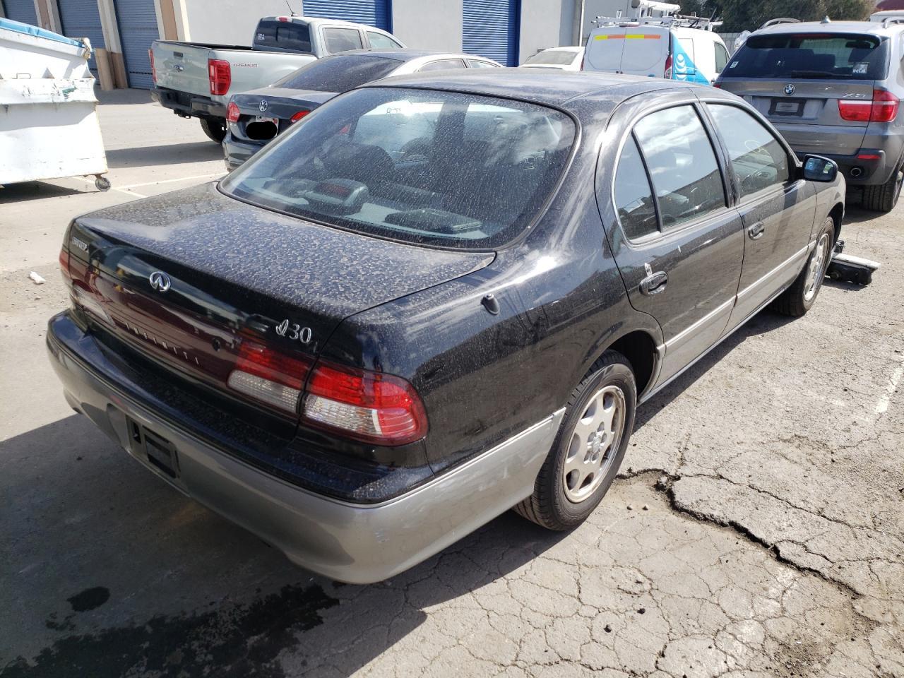 Photo 4 from auction – 1999 INFINITI I30 with VIN JNKCA21AXXT775748