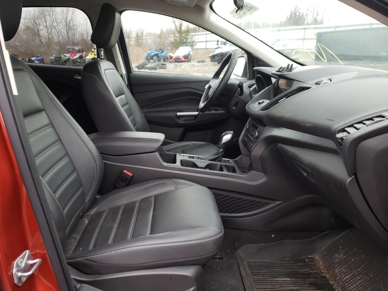 Photo 5 from auction – 2019 FORD ESCAPE SEL with VIN 1FMCU9HD5KUC25163