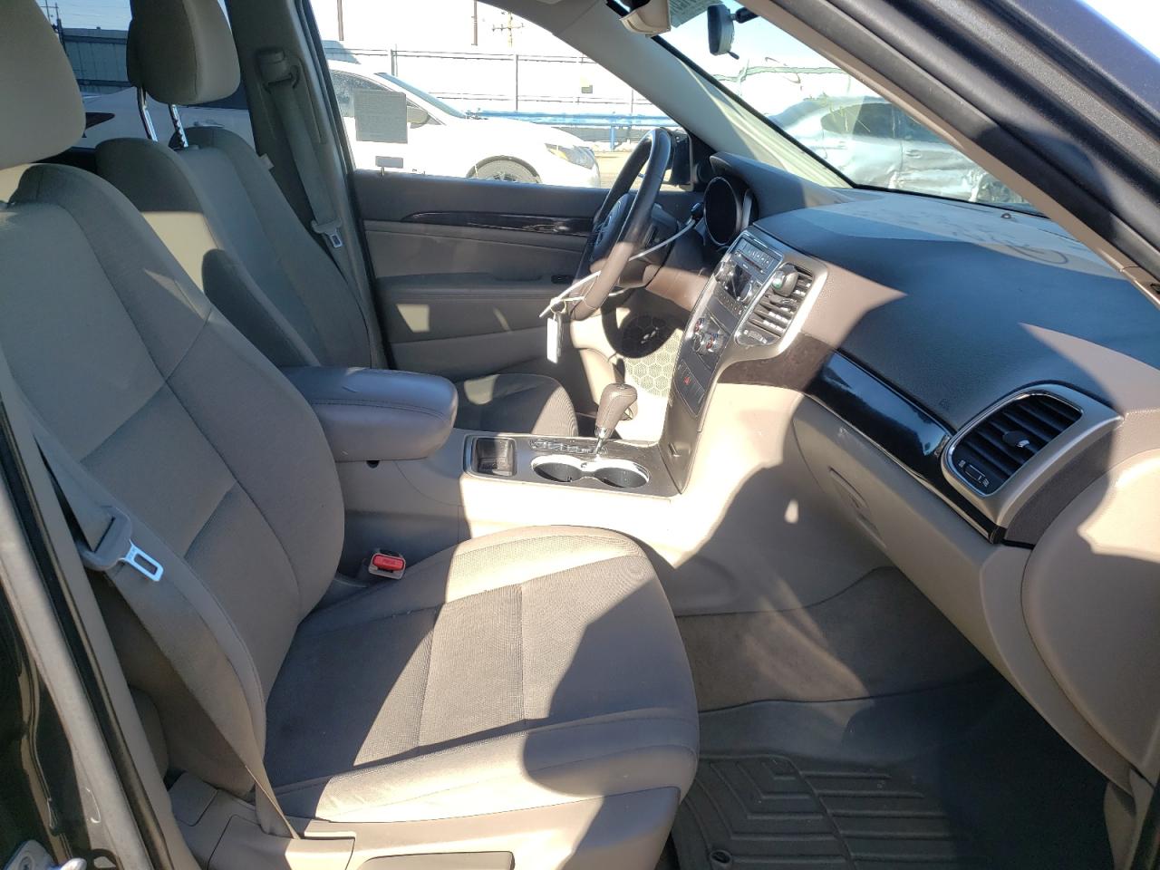 Photo 5 from auction – 2011 JEEP GRAND CHER with VIN 1J4RR4GGXBC697857