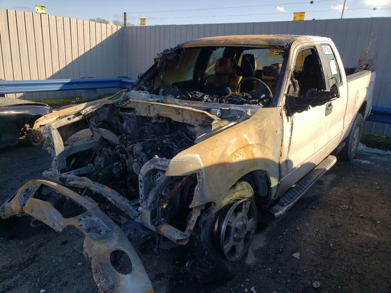 Foto 2 de la subasta – 2011 FORD F150 SUPER con VIN 1FTEX1EM4BFB34562