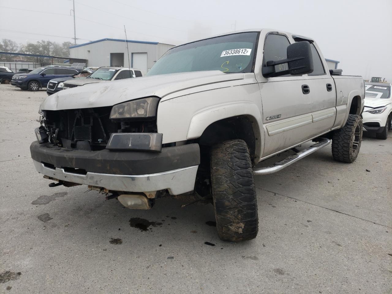 Photo 2 from auction – 2005 CHEVROLET SILVERADO with VIN 1GCHK23U85F879789