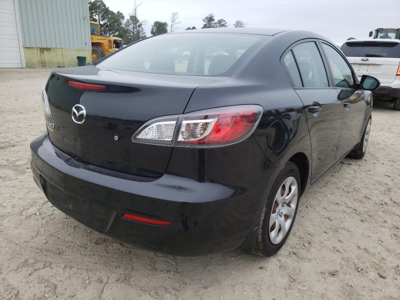 Photo 4 from auction – 2013 MAZDA 3 I with VIN JM1BL1TF6D1743686